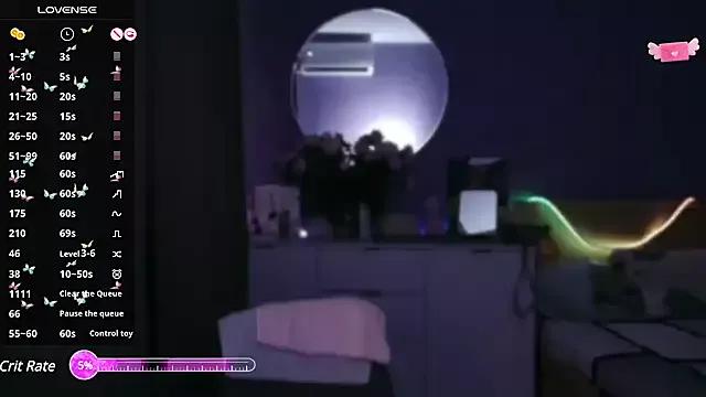 bellaelya from StripChat