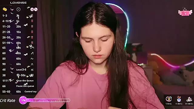 bellaelya from StripChat