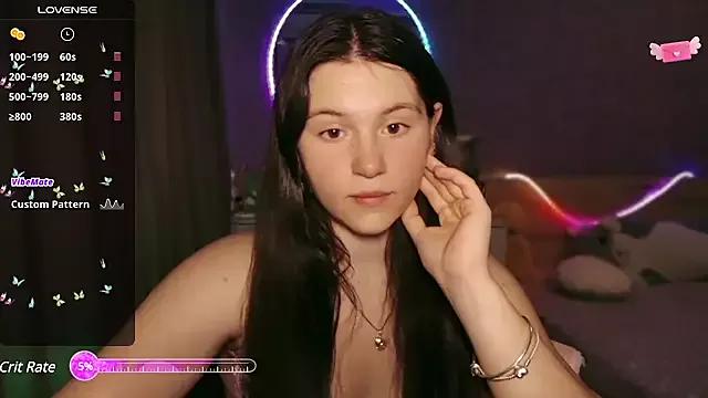 bellaelya from StripChat