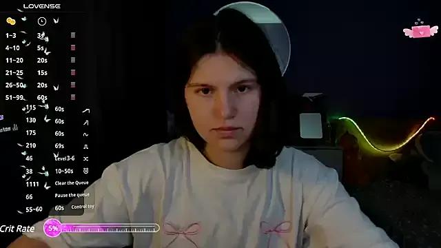 bellaelya from StripChat