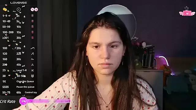 bellaelya from StripChat