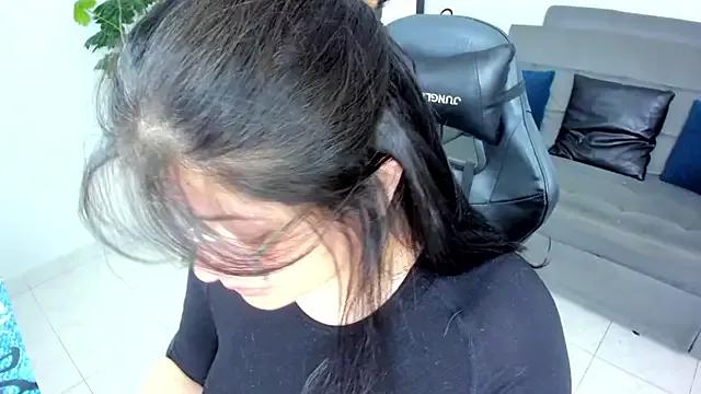 BellaFlaming from StripChat