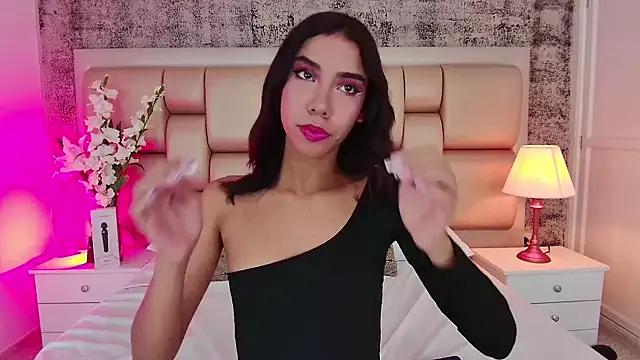 BellaHarper1 from StripChat