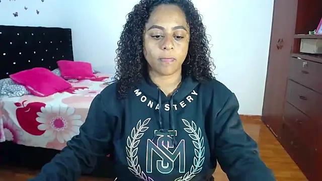 BellaKarla from StripChat