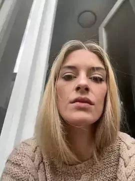 Bellalolahot from StripChat