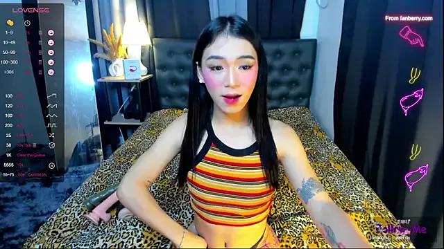 bellamoonlightX from StripChat is Freechat