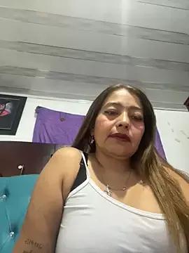 Bellamoretii5 from StripChat is Freechat