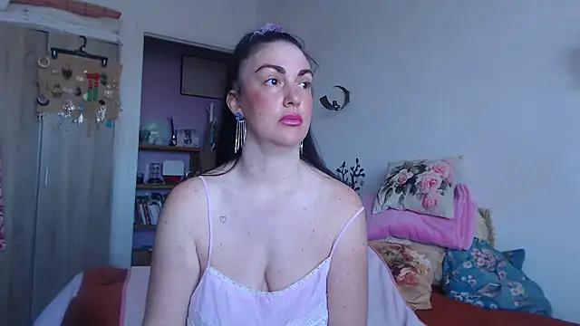 BELLAMORGANE1 from StripChat