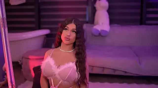 BellaNoirre from StripChat