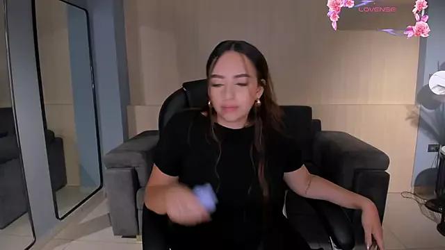 BellaRose_X from StripChat
