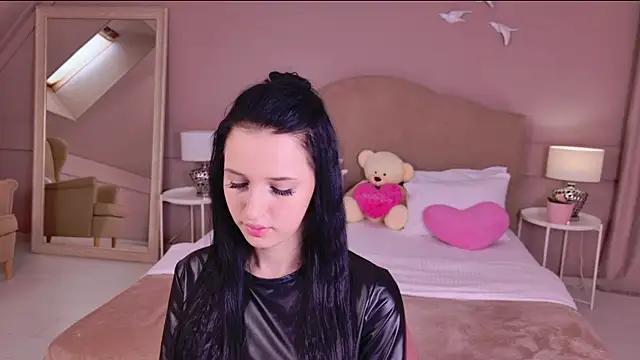 BellaRought from StripChat
