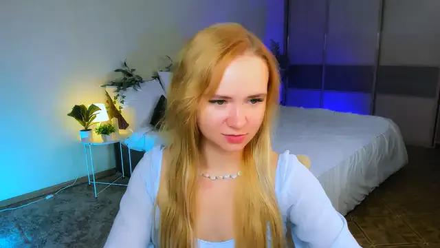 BellaSmitty from StripChat is Freechat