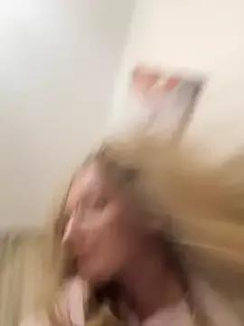 Bellatrisssaa from StripChat is Freechat