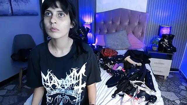 bellatrix25 from StripChat