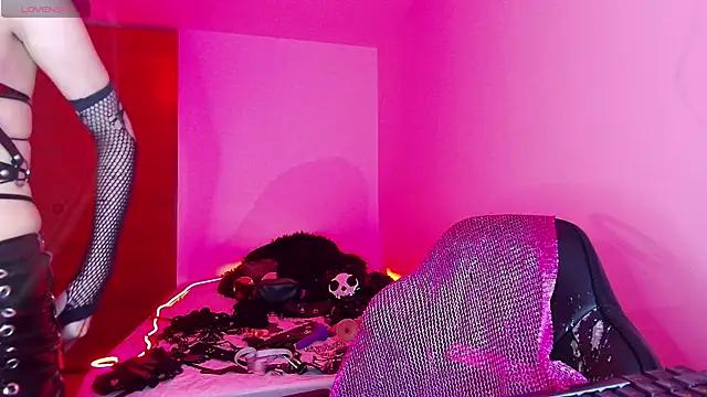 bellatrix25 from StripChat