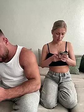 belle98 from StripChat
