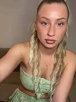 belle98 from StripChat