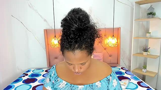 Belle_Brunette from StripChat