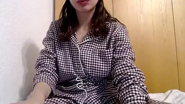 bellefleurrr from StripChat is Freechat