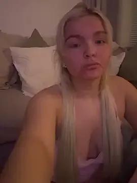 BelleXx from StripChat is Freechat