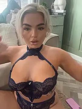 BelleXx from StripChat is Freechat