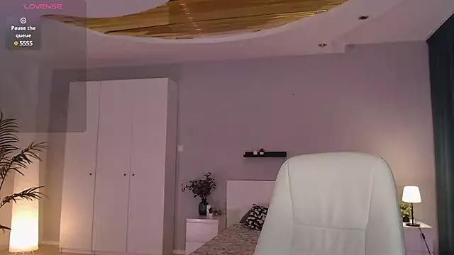 Bellla_Haddid from StripChat