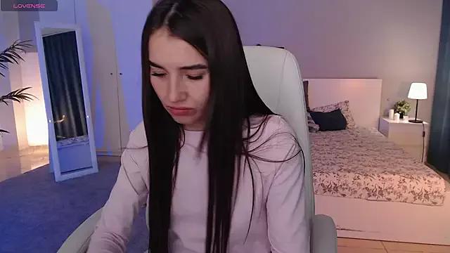 Bellla_Haddid from StripChat