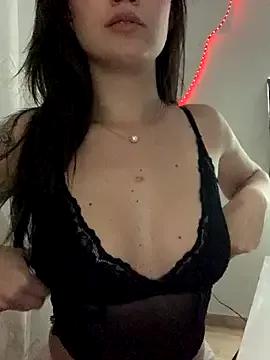 BetinaSoares from StripChat is Freechat