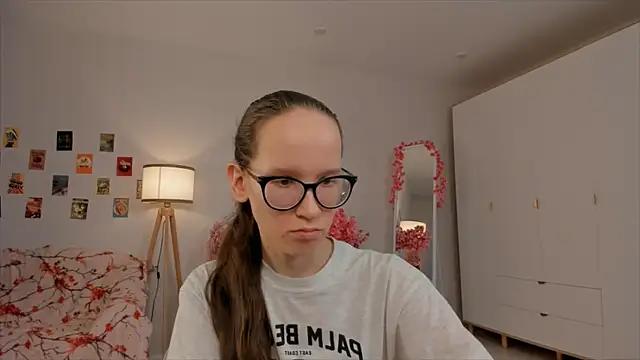 BettyBrowni from StripChat