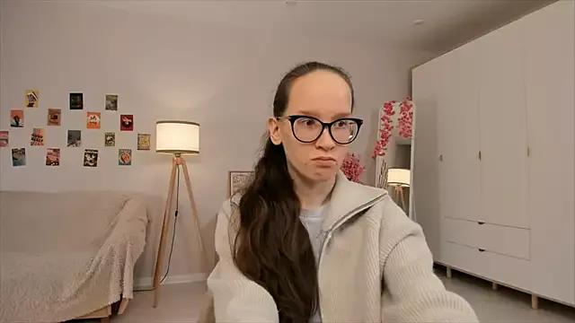 BettyBrowni from StripChat is Freechat