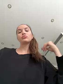 Beverly_Hilll from StripChat