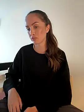 Beverly_Hilll from StripChat
