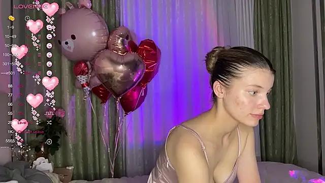 beverlyheelsvictoria from StripChat
