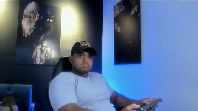 Photos of Big_furry_bear13 from StripChat is Freechat