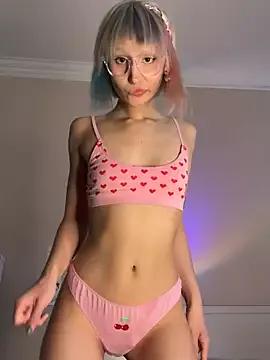 bigbabykiki from StripChat