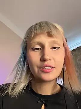 bigbabykiki from StripChat