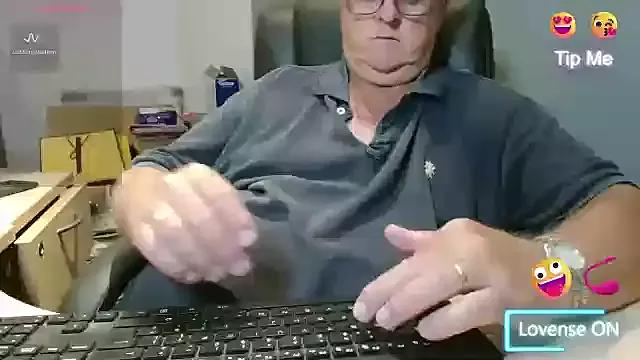 bigbadjon69 from StripChat