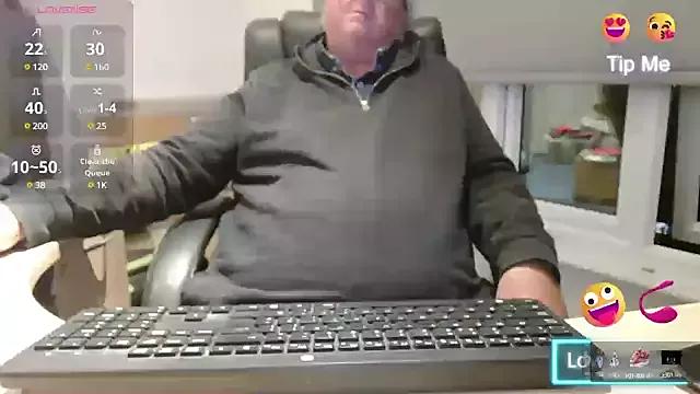 bigbadjon69 from StripChat