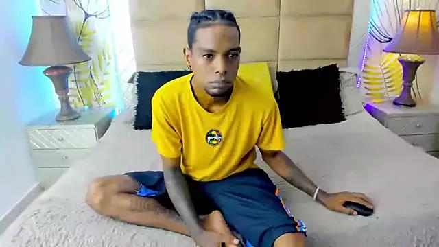 bigblackhotx1 from StripChat