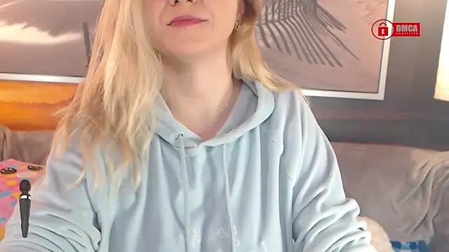 BigBoobsARRI from StripChat