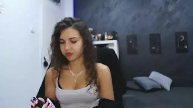 bigbuttjeny from StripChat