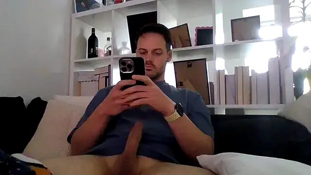 bigcockjohnxxxxx from StripChat is Freechat