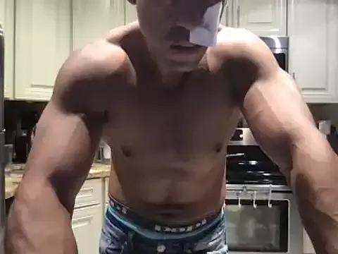 BigGuyMuscle from StripChat is Freechat