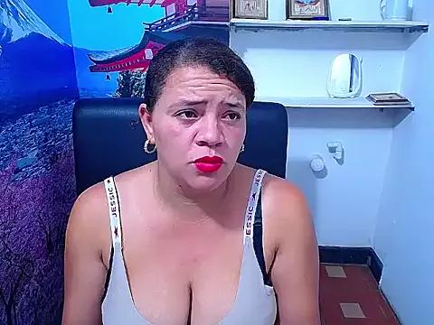 Biigg_xxx from StripChat