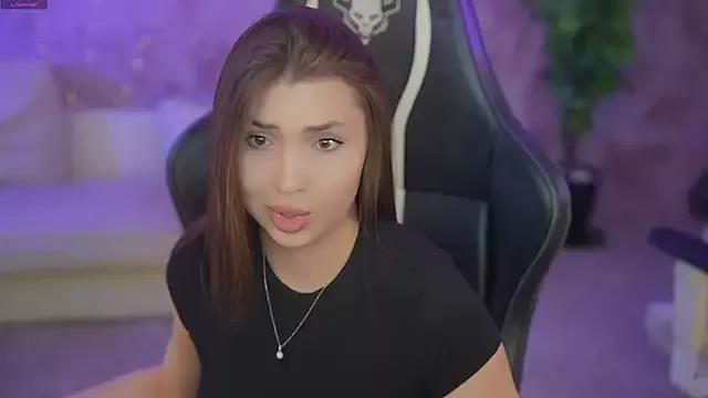Billie054 from StripChat is Freechat