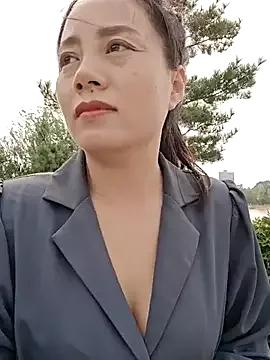 Bingxin- webcams show profile image 