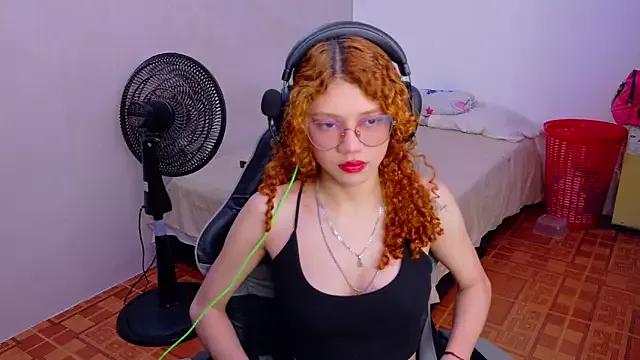 Birdie_0 from StripChat is Freechat