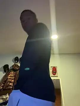 black_13inches from StripChat is Freechat