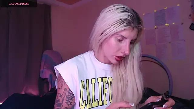 BLACKPeonyy from StripChat is Freechat