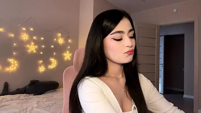 BlissKira webcams show profile image 